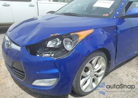 2013 Hyundai Veloster Base W/Black from USA, damaged, VIN KMHTC6AD1DU173061